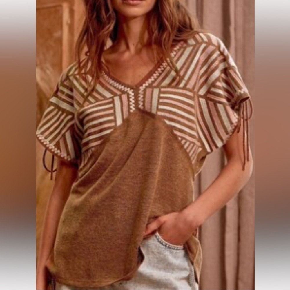 SAVANNA JANE BROWN & PINK BABYDOLL HIGH-LOW EMBROIDERED V-NECK CASUAL TOP SZ S